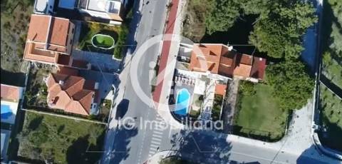 Moradia T6 com garagem e piscina em Lagoa de Albufeira