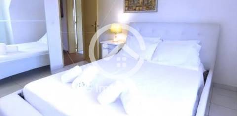 Moradia T6 com garagem e piscina em Lagoa de Albufeira