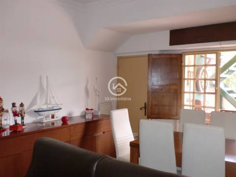 Moradia T6 com garagem e piscina em Lagoa de Albufeira