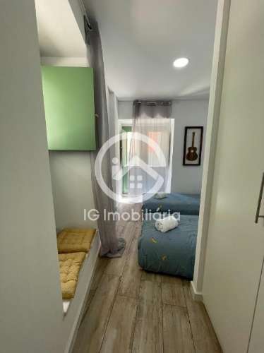 Apartamento T2 totalmente remodelado e com mobílias na Baixa de Setúbal.