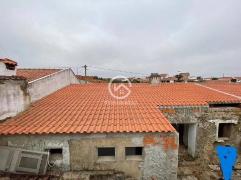 Moradia T2 com Quintal e Terreno - Corte Vicente Anes, Aljustrel