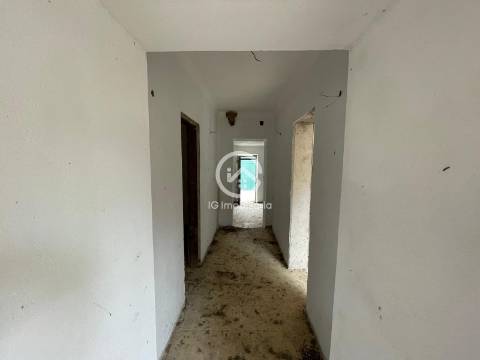 Moradia T2 com Quintal e Terreno - Corte Vicente Anes, Aljustrel