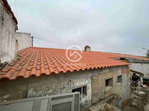 Moradia T2 com Quintal e Terreno - Corte Vicente Anes, Aljustrel