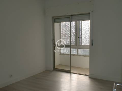 Apartamento T3 Venda em Setúbal (São Sebastião),Setúbal