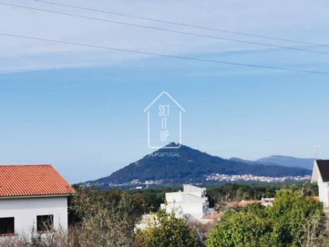 Moradia V5 com piscina e vista mar