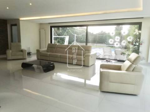 Moradia V5 com piscina e vista mar