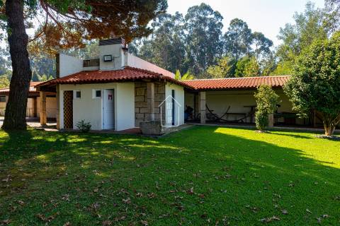 Viva o Sonho: Moradia de Luxo T4 térrea, com Piscina, Campo de Ténis, Sala de Cinema - Vila do Conde