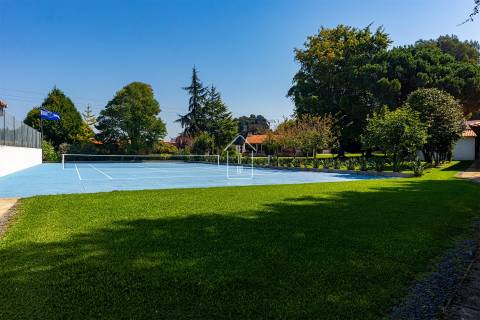 Viva o Sonho: Moradia de Luxo T4 térrea, com Piscina, Campo de Ténis, Sala de Cinema - Vila do Conde