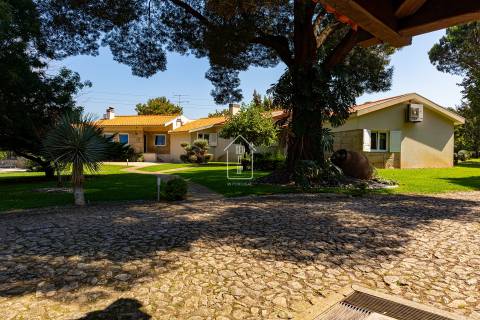 Viva o Sonho: Moradia de Luxo T4 térrea, com Piscina, Campo de Ténis, Sala de Cinema - Vila do Conde