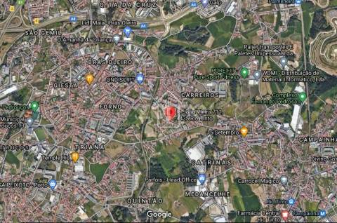 Garagem/Armazém Amplo e Versátil em Rio Tinto, Gondomar