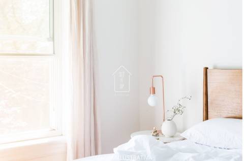 APARTAMENTO T1 com varanda de 6,35 m2, condomínio Fechado,  no Coração de Matosinhos