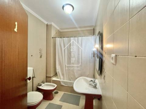 QUARTO INDIVIDUAL GRANDE COM VISTA CIDADE