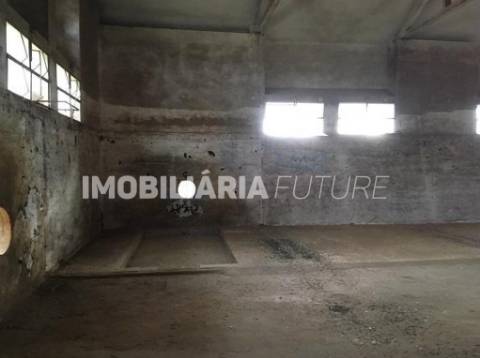 Armazém  Venda em Agrobom, Saldonha e Vale Pereiro,Alfândega da Fé