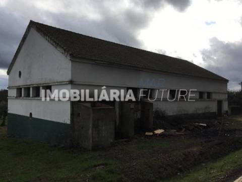 Armazém  Venda em Agrobom, Saldonha e Vale Pereiro,Alfândega da Fé