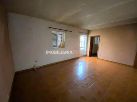 Moradia T2 Venda em Sanfins do Douro,Alijó