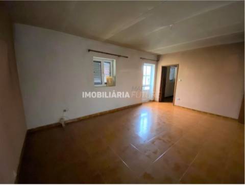 Moradia T2 Venda em Sanfins do Douro,Alijó