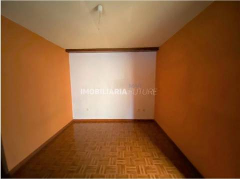 Moradia T2 Venda em Sanfins do Douro,Alijó