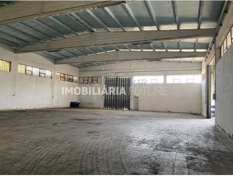 Armazém  Venda em Constantim e Vale de Nogueiras,Vila Real