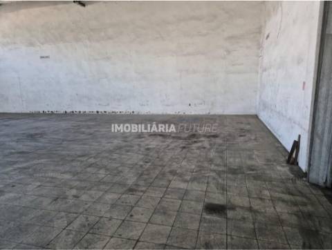 Armazém  Venda em Constantim e Vale de Nogueiras,Vila Real