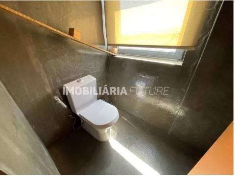 Armazém  Venda em Constantim e Vale de Nogueiras,Vila Real