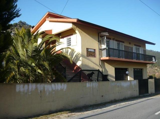 Moradia T3 Venda em Loivos da Ribeira e Tresouras,Baião
