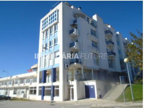 Garagem T0 Venda em Nelas,Nelas