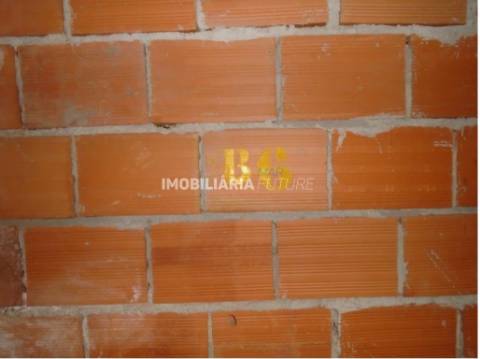 Garagem T0 Venda em Nelas,Nelas