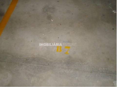 Garagem T0 Venda em Nelas,Nelas