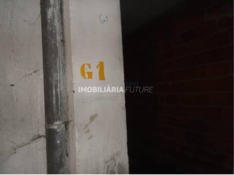 Garagem T0 Venda em Nelas,Nelas