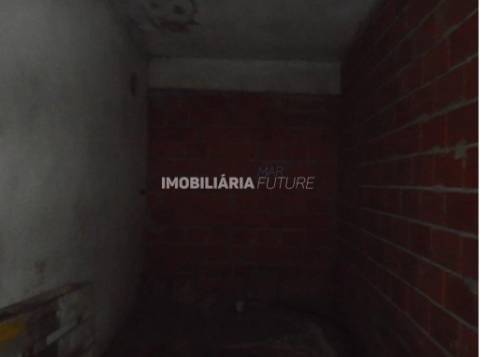 Garagem T0 Venda em Nelas,Nelas