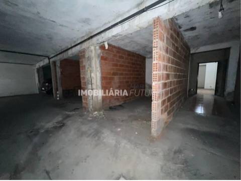 Garagem T0 Venda em Nelas,Nelas