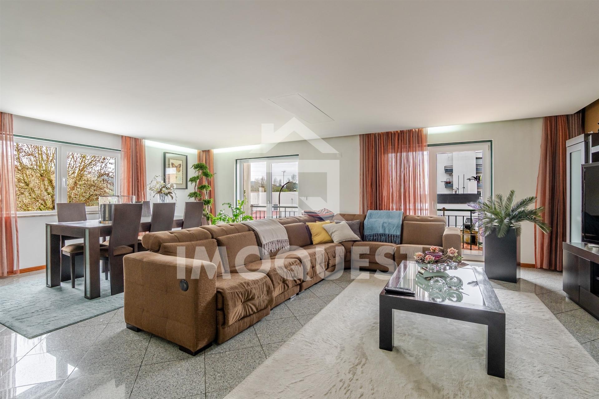 Moradia Geminada V4 em Real, Braga