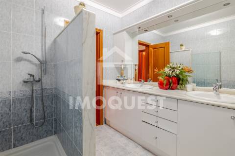 Moradia Geminada V4 em Real, Braga