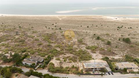 Lote Exclusivo em Tróia – Primeira Linha do Mar