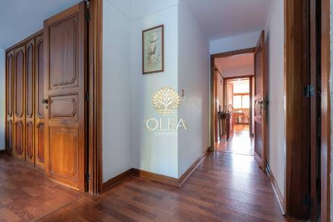 Apartamento T4+1 com Varanda de 40m² | Localização Priviligiada I SOLUM