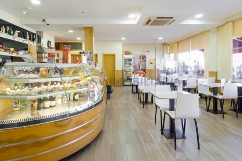 Padaria/Pastelaria com Fabrico Próprio e Boa Faturação em Vila Nova da Telha