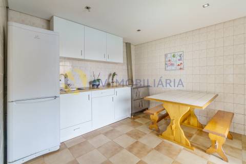 Moradia T5 com Piscina no Centro de Ermesinde – Ideal para Alojamento Local