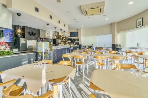 Restaurante em Folgosa com Excelente Localização e Capacidade para 80 Pessoas