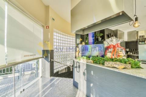 Restaurante em Folgosa com Excelente Localização e Capacidade para 80 Pessoas