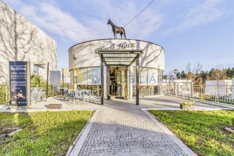 Restaurante em Folgosa com Excelente Localização e Capacidade para 80 Pessoas