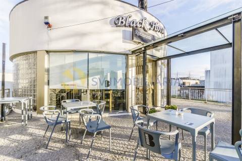 Restaurante em Folgosa com Excelente Localização e Capacidade para 80 Pessoas