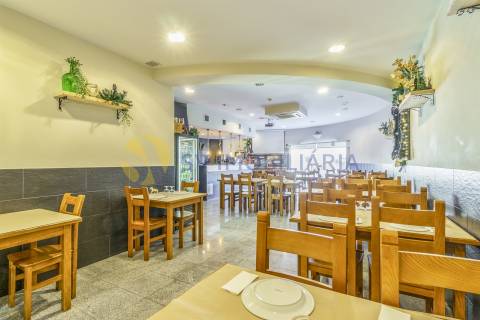 Restaurante em Folgosa com Excelente Localização e Capacidade para 80 Pessoas