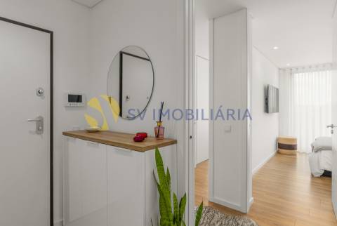 Apartamento T3 moderno em Vilar de Pinheiro com excelente exposição solar