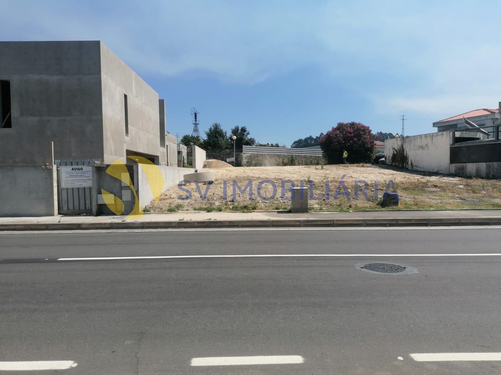 Lote de terreno para moradia em Silva Escura – Maia