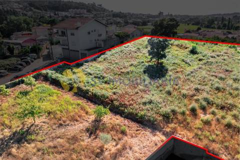 Terreno 2.540 m2 em Alfena com viabilidade de construção