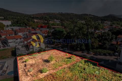Terreno 2.540 m2 em Alfena com viabilidade de construção