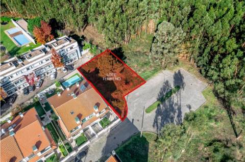 Lote de Terreno  Venda em Águas Santas,Maia