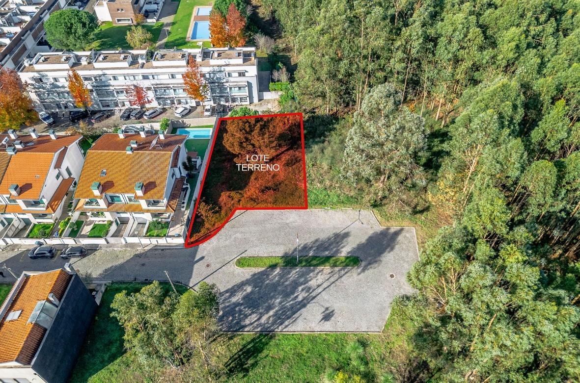 Lote de Terreno  Venda em Águas Santas,Maia