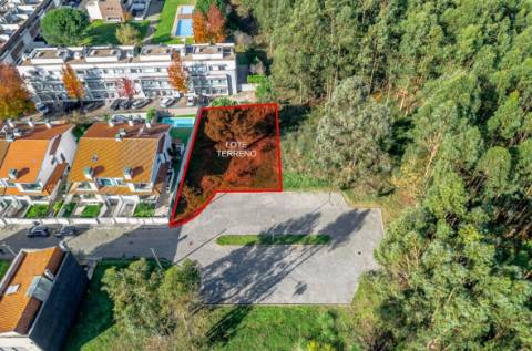 Lote de Terreno  Venda em Águas Santas,Maia