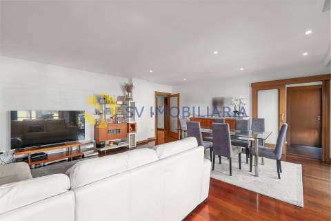 Apartamento T3 Venda em Ermesinde,Valongo